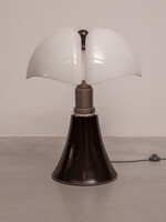 Martinelli Luce Pipistrello Table Lamp designed by Gae Aulenti for Martinelli o Luce