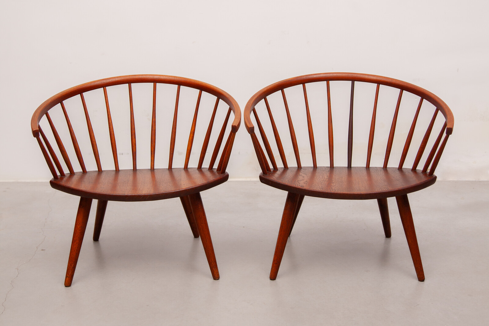 Set of Two Beautiful Sculptural Lounge chairs 